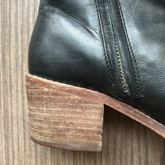Madewell Black Leather Ankle Boots | 6.5 - Picture 4 of 7
